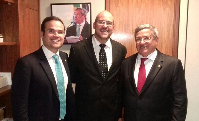 Cacá, Giuliano e Benito Gama, em Brasília. Foto: Divulgação