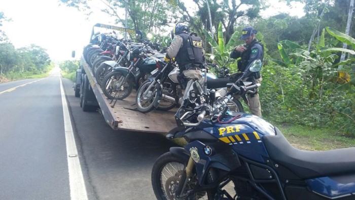 Operação Cavalo de Aço apreende motos. Foto: Divulgação/PRF