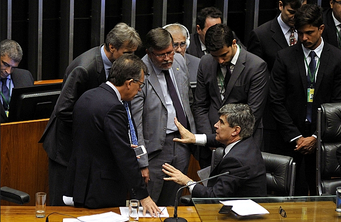 Parlamentares votam projetos. Luis Macedo/Câmara dos Deputados
