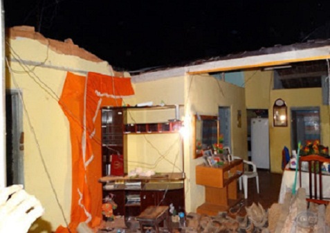 Casa desabou no Centro da cidade. Foto: Giro em Ipiaú