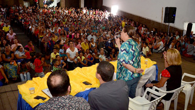 Prefeita faz sorteio do Residencial Segredo. Foto: Divulgação