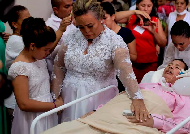 Casamento ocorreu no hospital. Foto: Beto Monteiro/Divulgação