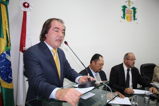Élio foi reeleito presidente. Foto: Blog Marcos Frahm