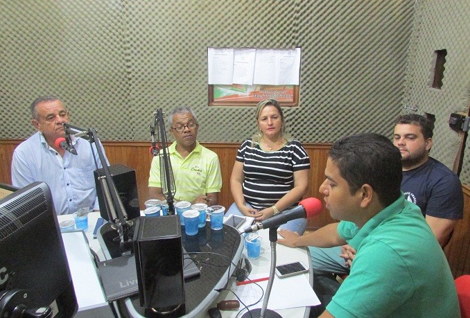 Presidente Tinho na 93FM. Foto: Jequié Repórter